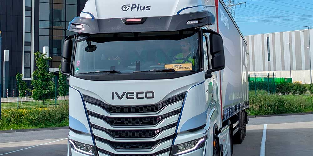 IVECO completa con éxito su primer piloto de camiones semiautónomos